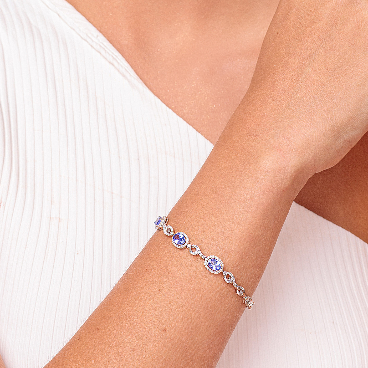 Pulseira 3 gotas de tanzanitas e diamantes em ouro branco