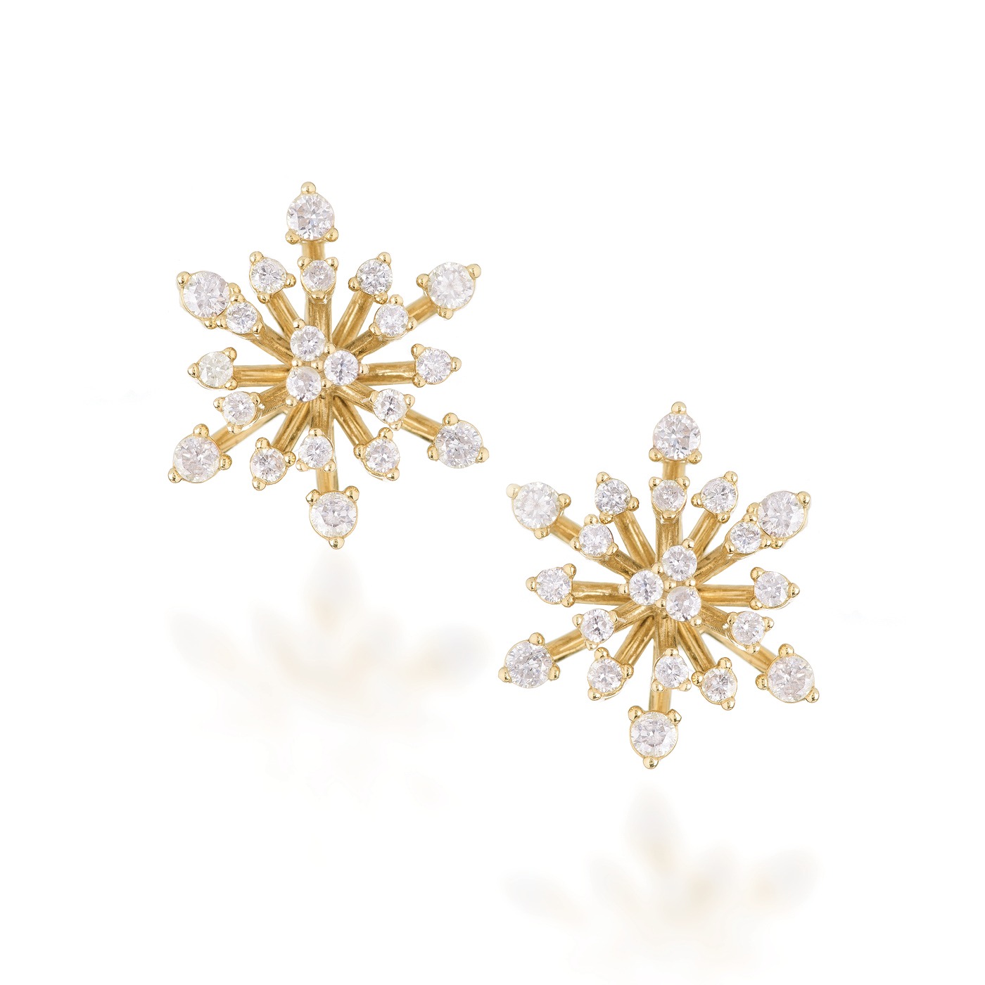 Brinco Áurea de diamantes em ouro amarelo
