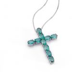 Crucifixo de Esmeraldas